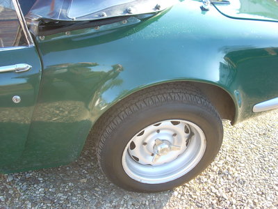 elan rear wheel arch.JPG and 